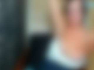 curvyjules's Live Sex Cam Show