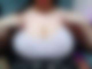 Live cam show with suecute - Thick on CamClone