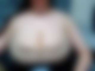 Live cam show with suecute - Kinky on friskycurves.com
