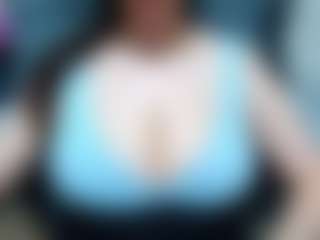 Live cam show with suecute - Thick on SpankPalCams