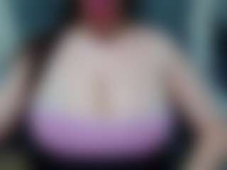 Live cam show with suecute - Office on CamClone