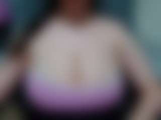 Live cam show with suecute - Office on CamwithHer