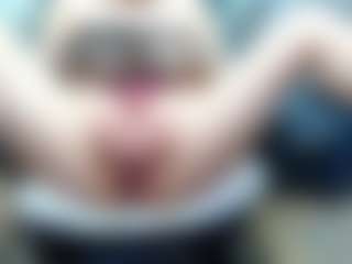 Live cam show with suecute - Office on Camsoda