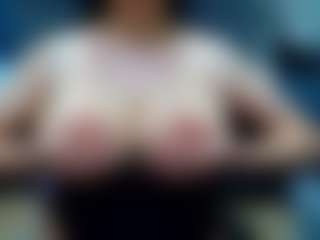 Live cam show with suecute - Office on madthumbs