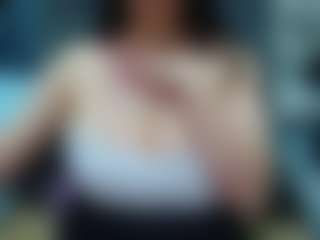 Spettacolo in cam dal vivo con suecute - Office su Camsoda