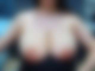 Live cam show with suecute - Normal on Mixed Magazine Live