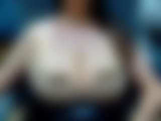 Live cam show with suecute - Office on madthumbs