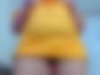 Live cam show with April - Middle Aged on justonemore.cc