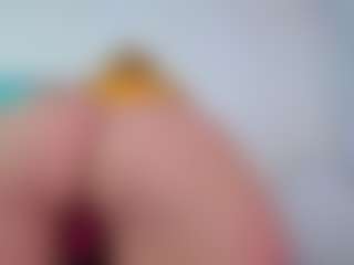 Live cam show with April - Big Tits Mature on sexylive.show