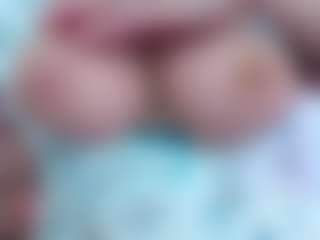 Live cam show with April - Lovense MILF on Dare Cams