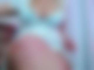 Live cam show with April - Office on chickslive.net