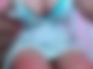 Live cam show with April - Thick on ObeyMaria