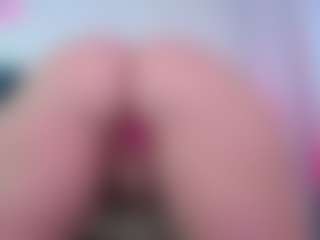 Live cam show with April - Cosplay BBW on Camsoda