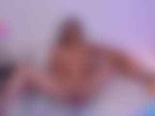 karol-2720 MILF webcam performer live streaming