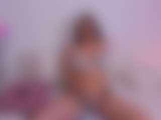 karol-2720 MILF webcam performer live streaming
