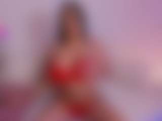 karol-2720 MILF webcam performer live streaming