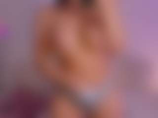 karol-2720 MILF webcam performer live streaming