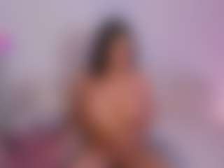karol-2720 MILF webcam performer live streaming