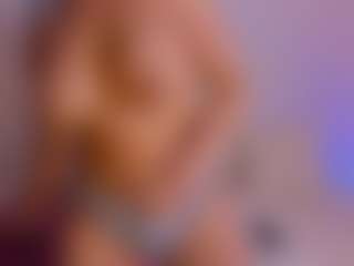 karol-2720 MILF webcam performer live streaming