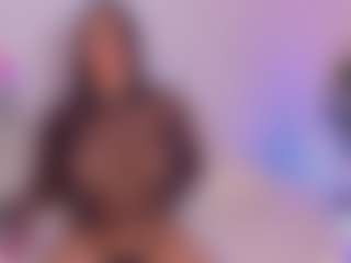 Live cam show with karol-2720 - Bedroom MILF on madthumbs