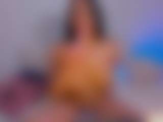 karol-2720 MILF webcam performer live streaming