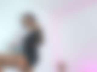 Karina MILF webcam performer live streaming