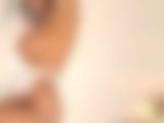 Live cam show with Karina - Ebony MILF on liverealitysex.com