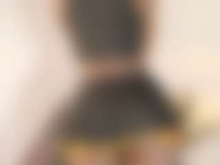 Live cam show with Karina - Spank MILF on Chatstar