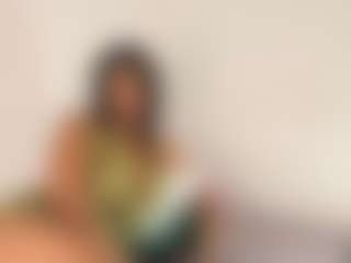 Karina MILF webcam performer live streaming