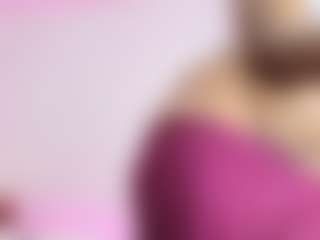Live cam show with Karina - Black BBW on live.xheat.ai