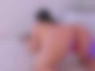 Live cam show with laravillalobos - MILF on testsause.com