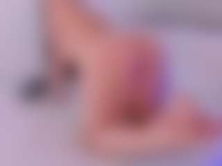 laravillalobos MILF webcam performer live streaming