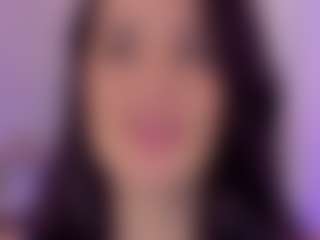 Live cam show with laravillalobos - Middle Aged on Stripli.com