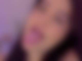 Live cam show with laravillalobos - MILF on Fit Hotties