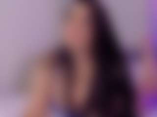 Live cam show with laravillalobos - Blowjob on Soda Cam