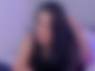 Live cam show with laravillalobos - Squirt on CamwithHer