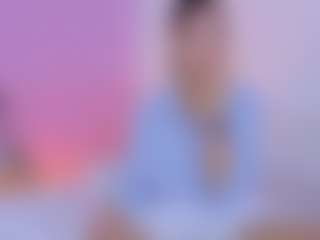 Live cam show with VAIOLET - Spy Petite on StripNow