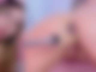Live cam show with VAIOLET - Nails on Camsoda