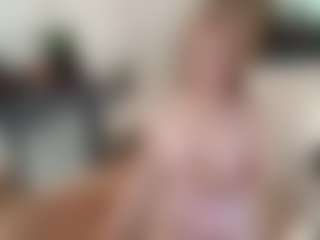 mirelasilver's Live Sex Cam Show