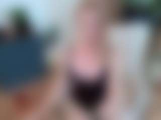 mirelasilver's Live Sex Cam Show