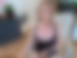mirelasilver's Live Sex Cam Show
