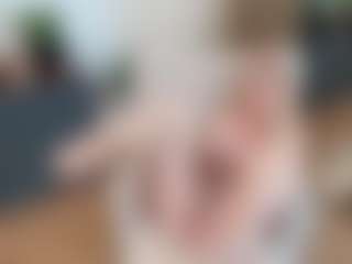 mirelasilver MILF webcam performer live streaming