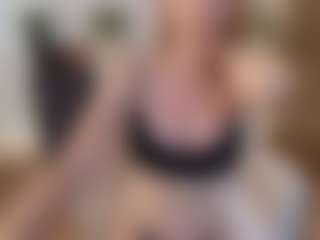 mirelasilver's Live Sex Cam Show