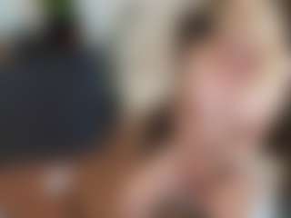 mirelasilver's Live Sex Cam Show