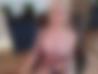 mirelasilver's Live Sex Cam Show