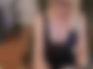 mirelasilver's Live Sex Cam Show