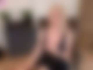Live cam show with mirelasilver - Granny Lovense on xblisslive.com