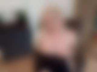 mirelasilver's Live Sex Cam Show