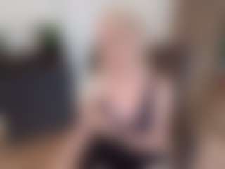 mirelasilver's Live Sex Cam Show