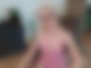 mirelasilver's Live Sex Cam Show